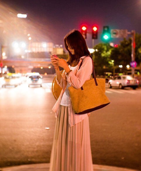 The Lazy Girls Guide To Why Are iPhones More Expensive Than Android Phones? mobile networking